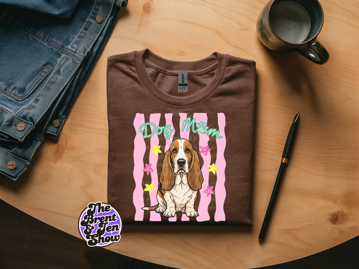 Basset Hound Dog Mom Graphic T-Shirt